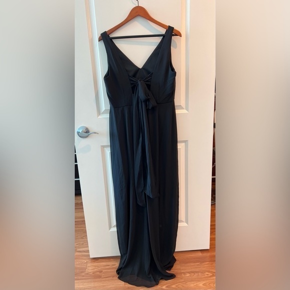 Social Bridesmaids Sleeveless Tie Back NWT Chiffon Trumpet Gown size 12 - Picture 10 of 16